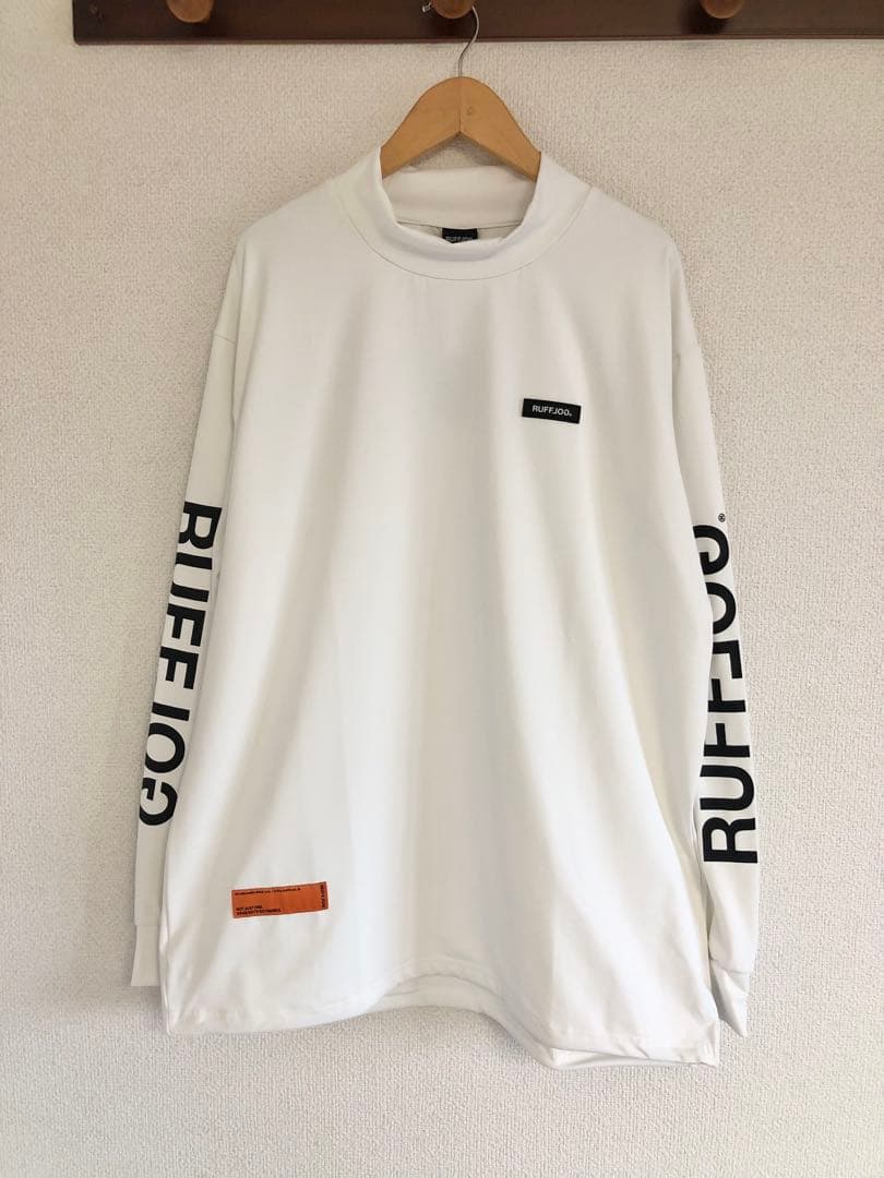 今期　ラフロッグ　RUFFLOG MOCK NECK ホワイト