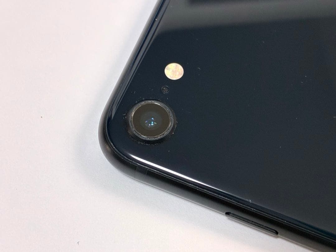 iPhone SE 第3世代 64GB SIMフリー 本体 バッテリー83％