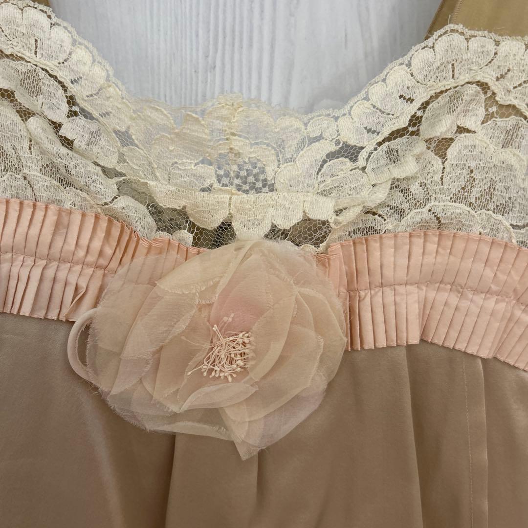 新品未使用　ドルチェアンドガッパーナ　レースキャミソール ベージュ フラワー装飾