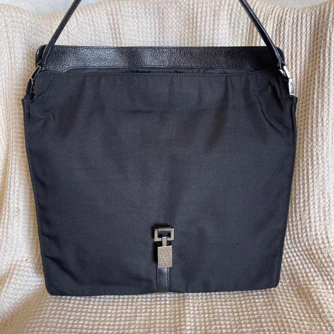 ◇ GUCCI グッチ ワンショルダーバッグ ナイロン×レザー ブラック ◇