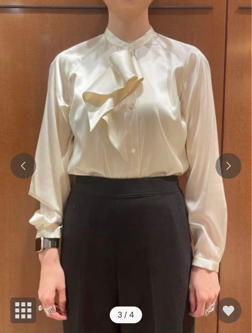 《美品》トゥモローランドコレクション　シルクサテン　ボウタイブラウス　3.3万