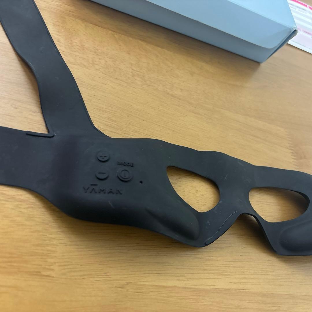 ヤーマン　メディリフトアイ　2021年12月購入　定価：30,800円（税込）