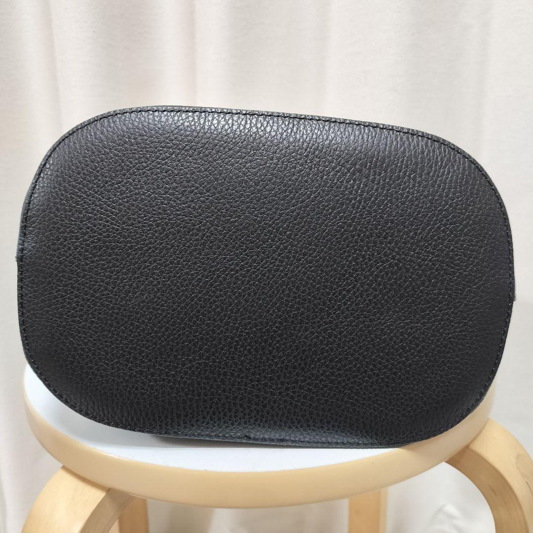 訳あり新品　AULENTTI　ワンハンドル金具付きbasketバック　牛革