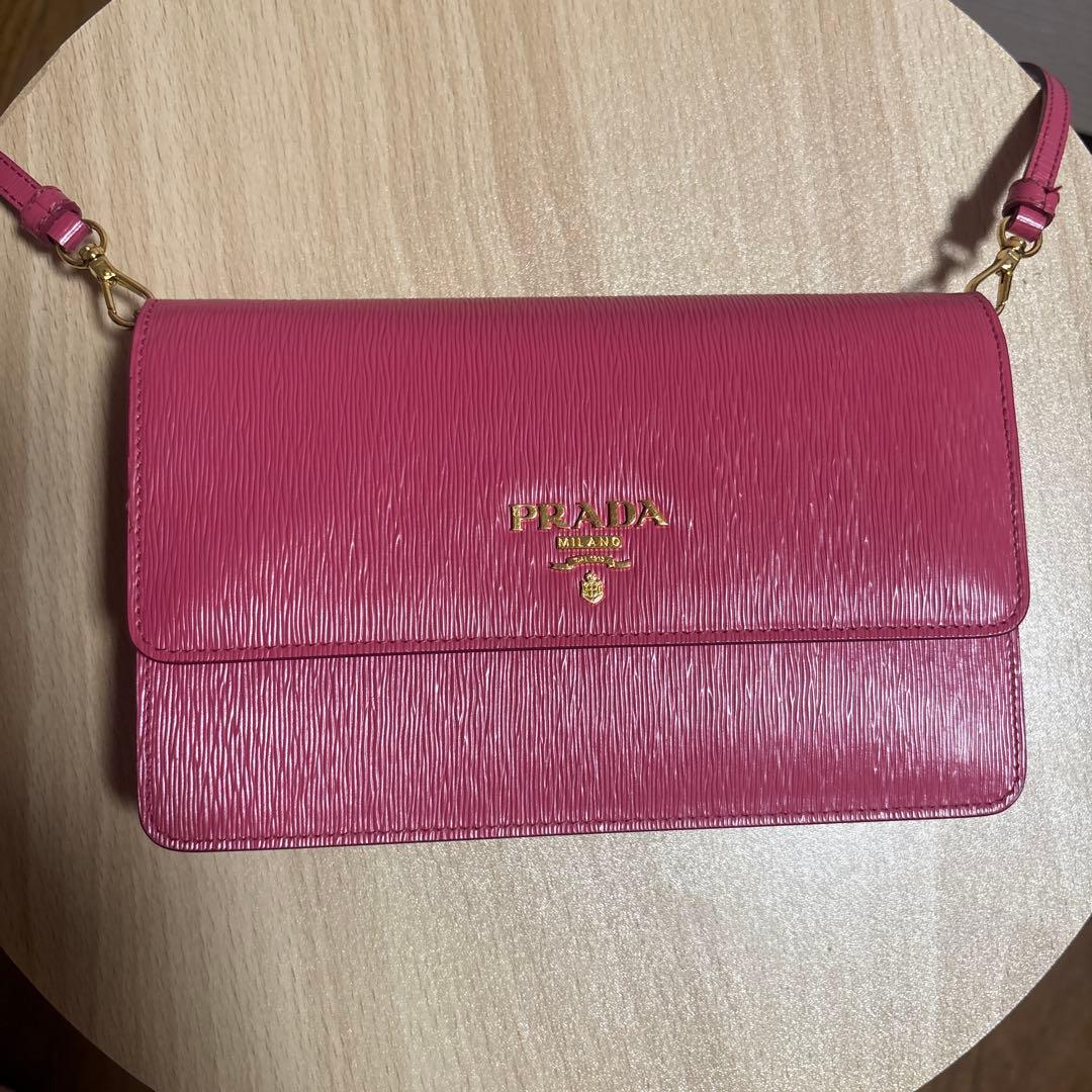 PRADA ショルダーバッグ　ショルダーウォレット ピンク