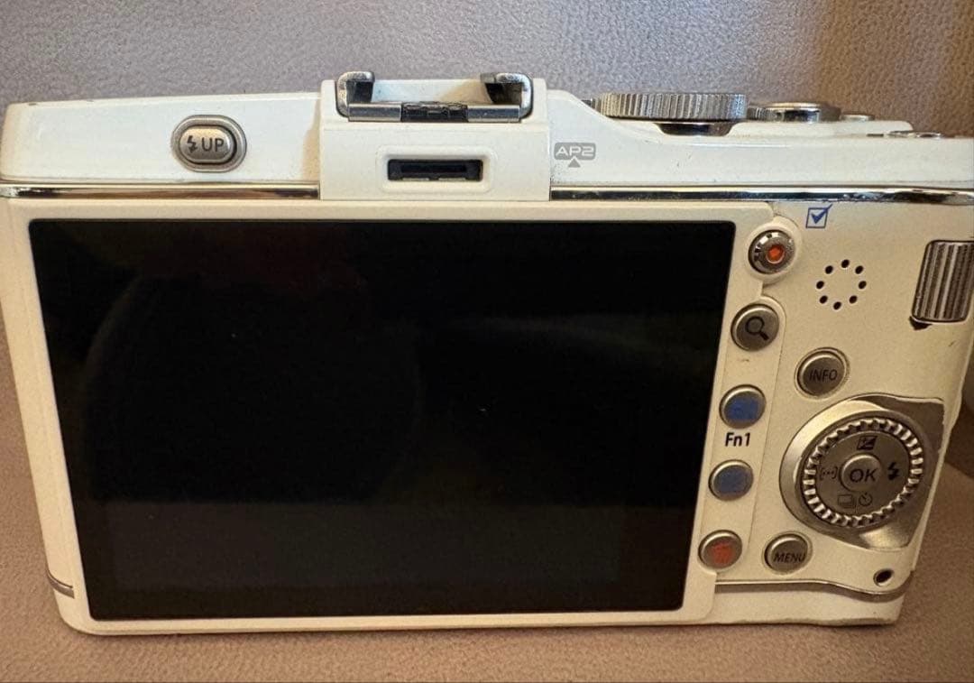 OLYMPUS オリンパス PEN E-P3 ミラーレス一眼