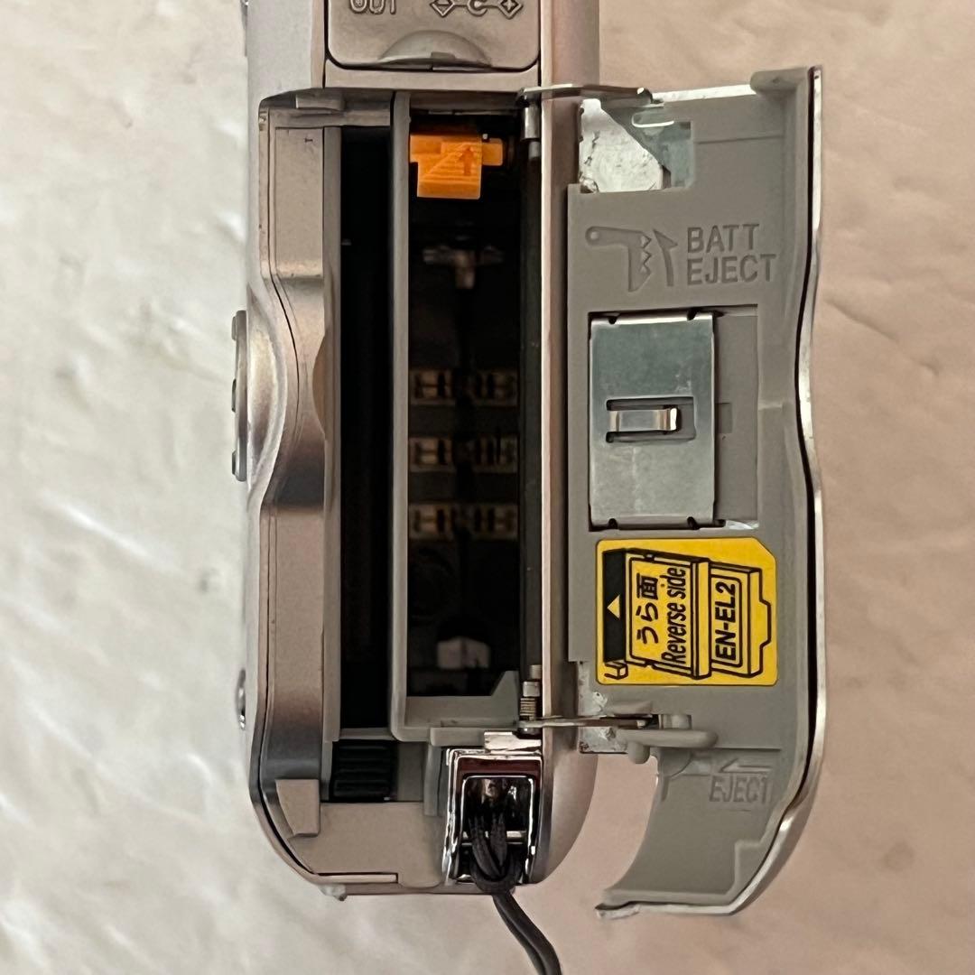 ジャンク ニコン Nikon COOLPIX SQ 壊れています