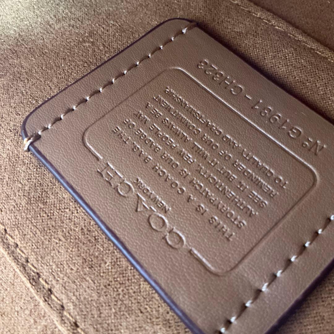 COACH クロスボディ シグネチャーキャンバス ワイルドストロベリープリント