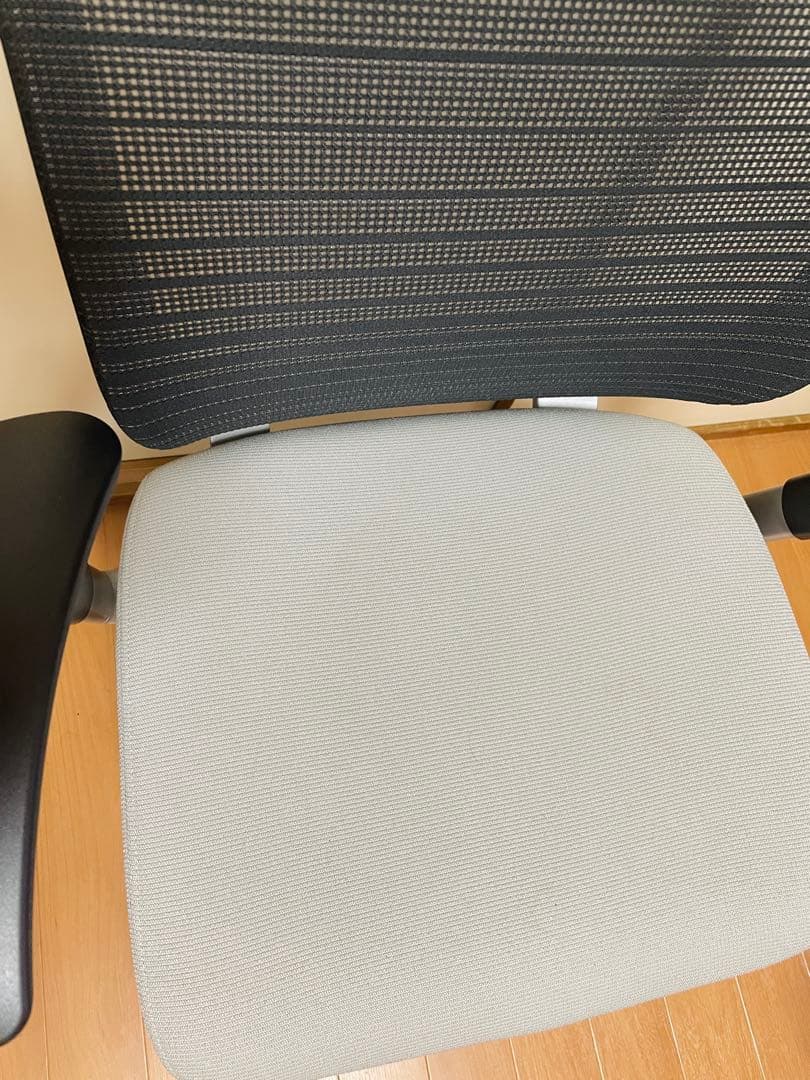 N*a様 オカムラ バロンチェア グラデーションメッシュ ローバック