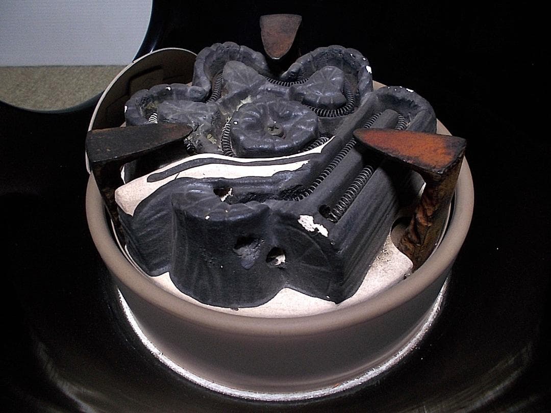 茶道具 風炉型野々田電熱器 黒真塗 茶釜 送料込み