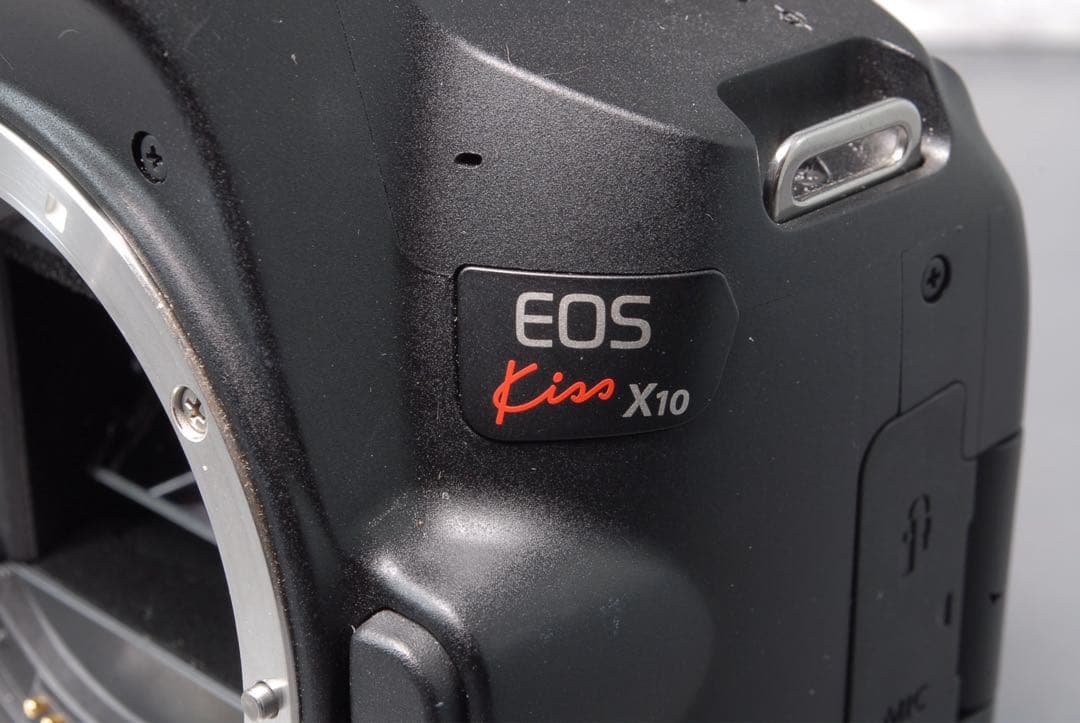 Canon EOS Kiss X10 ダブルズームキット Wi-Fi 搭載