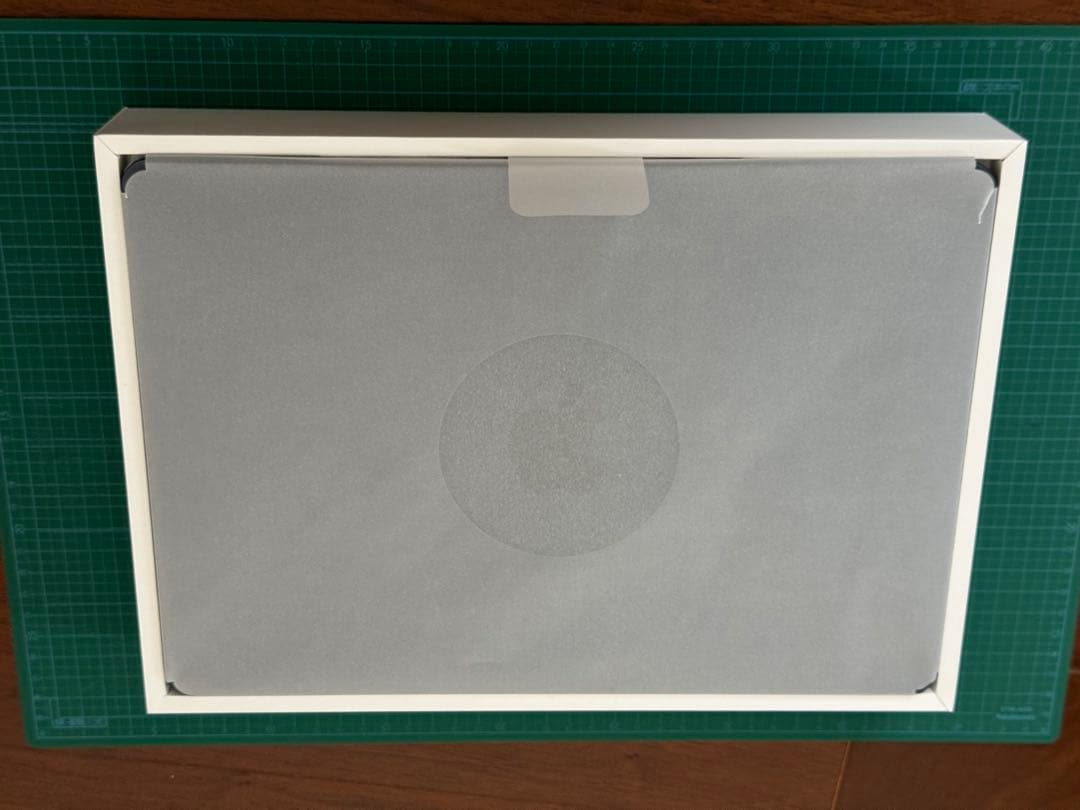 美品 MacBook Air 13.6インチ　M2 MLY33JA