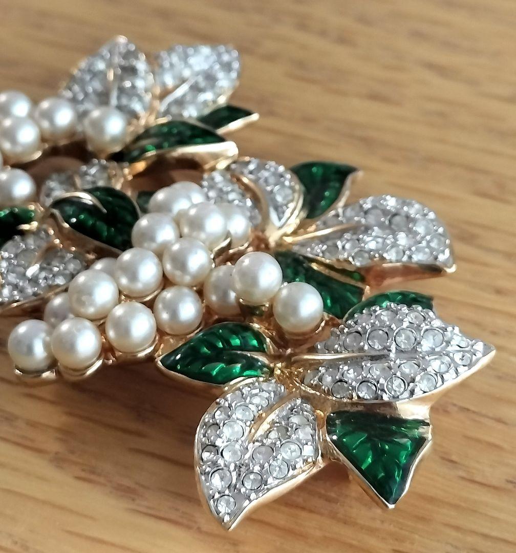 SWAROVSKI 葡萄ブローチfauxパール パヴェクリスタル エナメル 希少