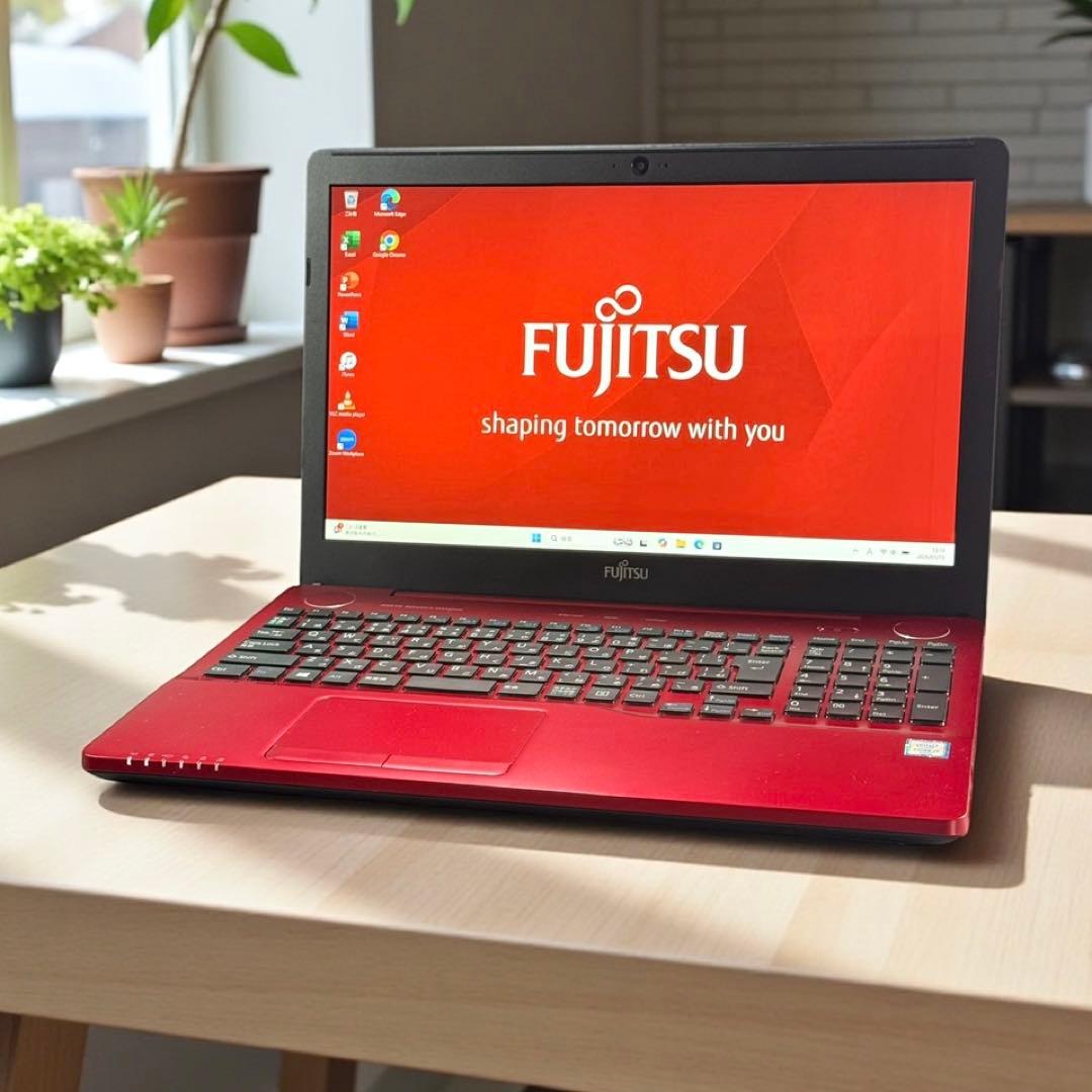 美品 富士通 ノートPC i7搭載 新品SSD512 Blu-ray FHD