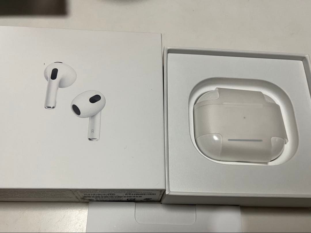 AirPods第三世代 左耳 本体 充電ケース・ケーブル付き