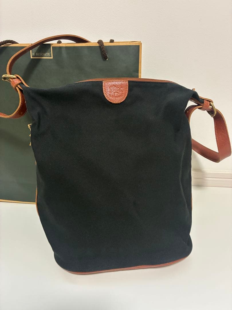 IL BISONTE ショルダーバッグ 黒