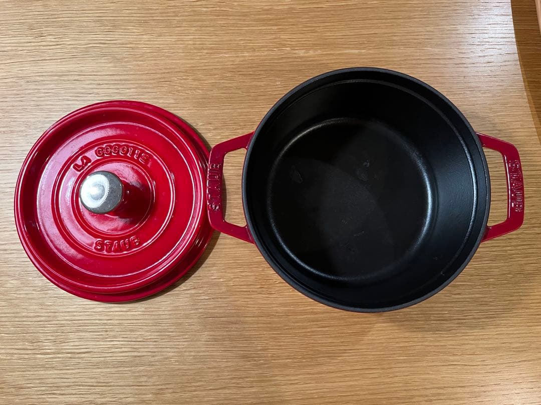 STAUB ピコ ココット ラウンド チェリーレッド 18cm