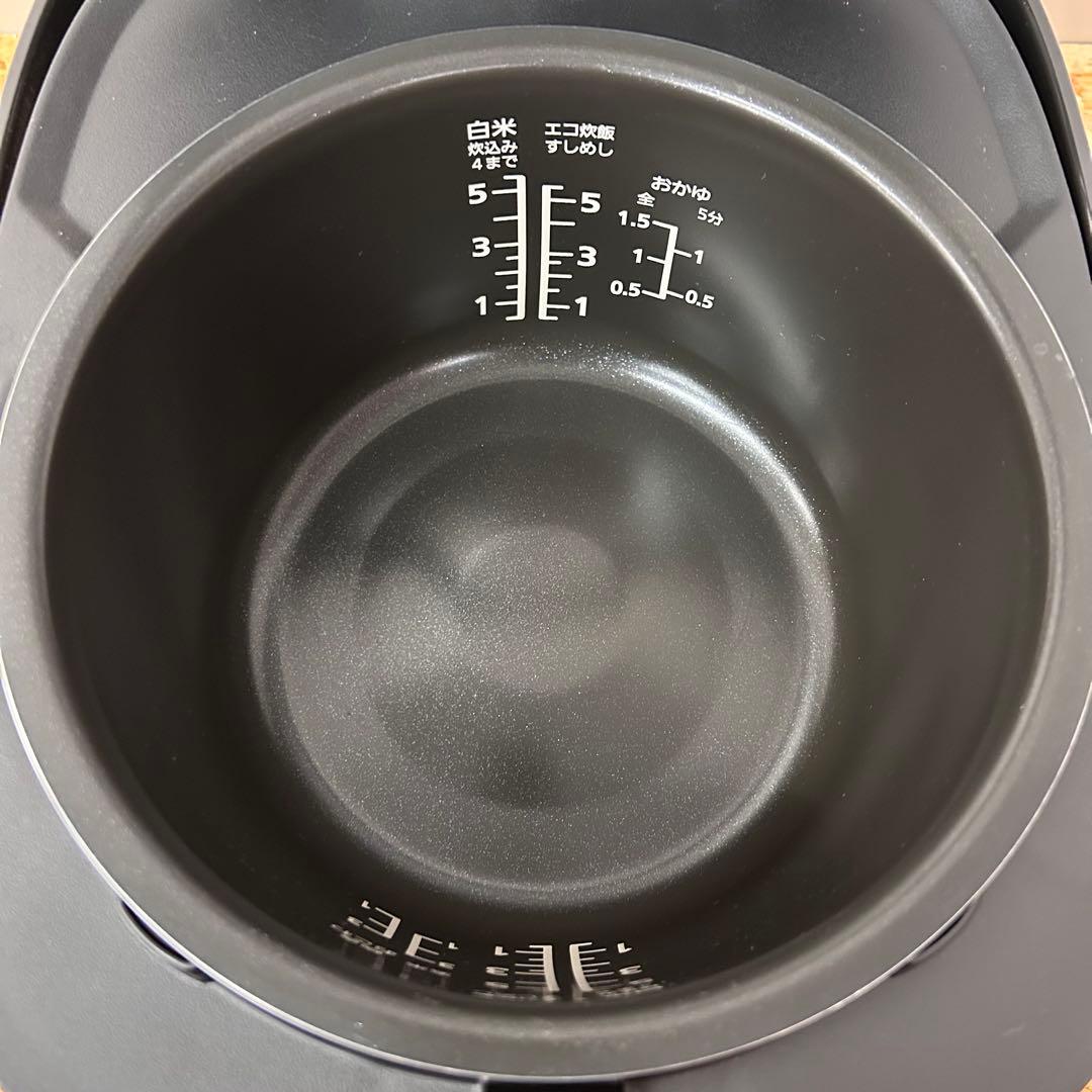 【2025年製】パナソニック5.5合炊IH ジャー炊飯器 SR-FE101