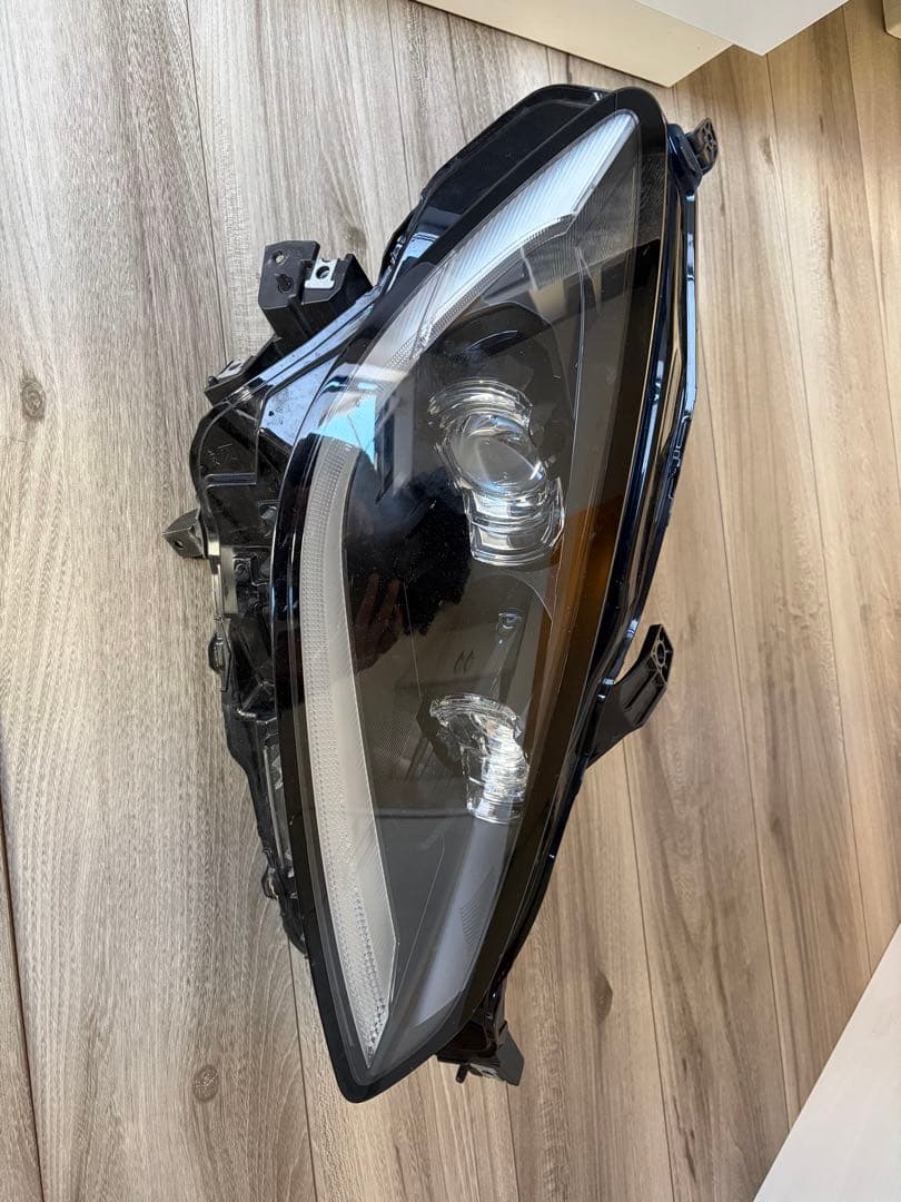 GR86 右　ヘッドライト　3BA-ZN8 美品
