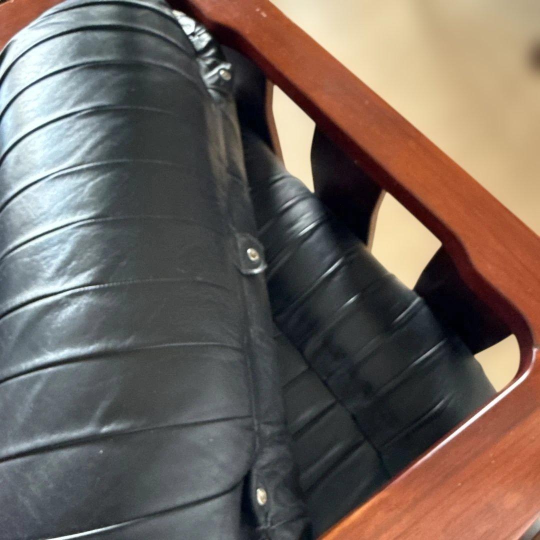 レア　Luciano Frigerio イタリア製　黒レザーアームチェア　1脚