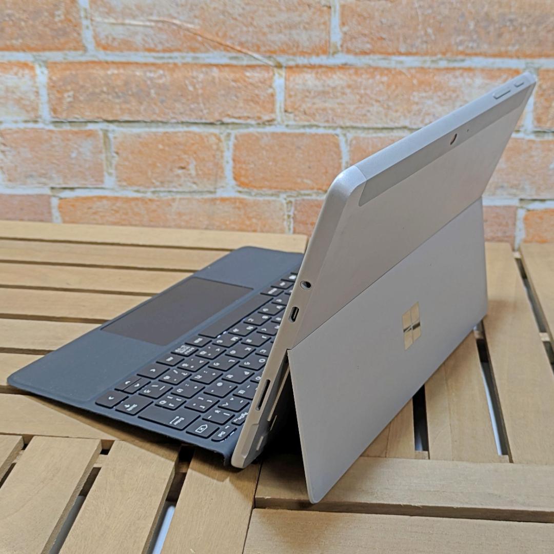 (2627)Surface Go2 8G 128GB 充電57回 バッテリ良好◎