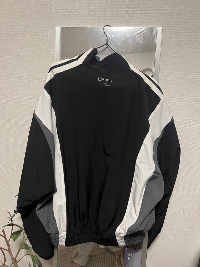 Lyft 2LINE OVERSIZE TRACK JACKET Mサイズ