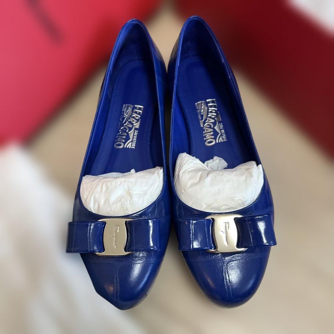 フェラガモフラットパンプスサイズ9