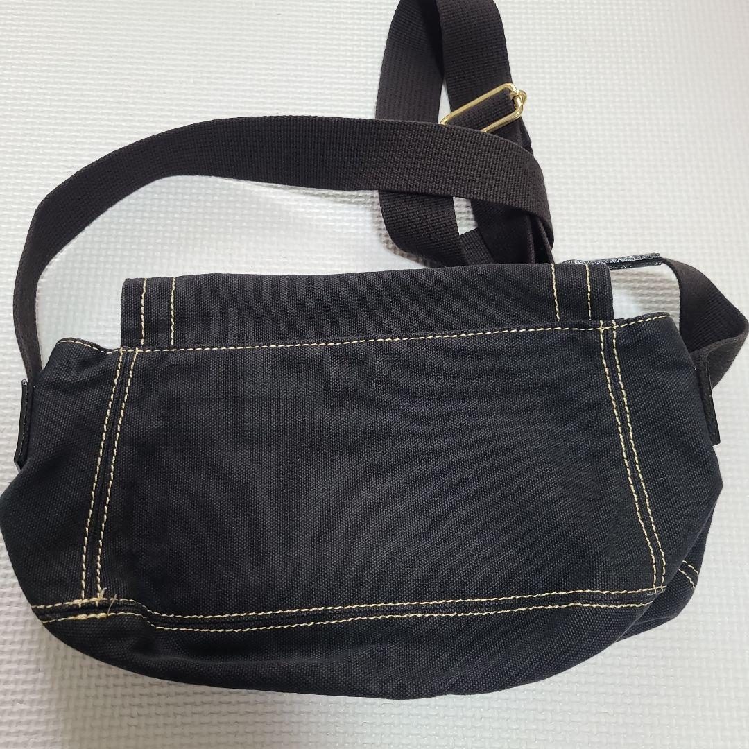 ヴィヴィアン　ショルダーバッグ　黒　キャンバス