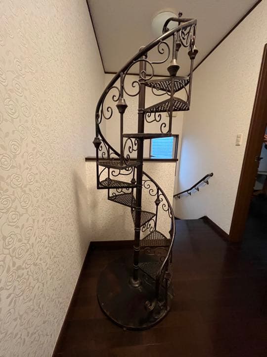 インテリア　ラセン階段