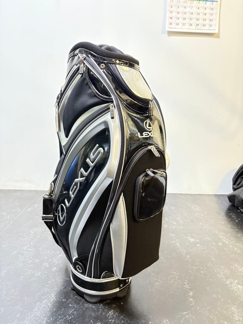 Lexus キャディバッグ ブラック/シルバー　未使用です