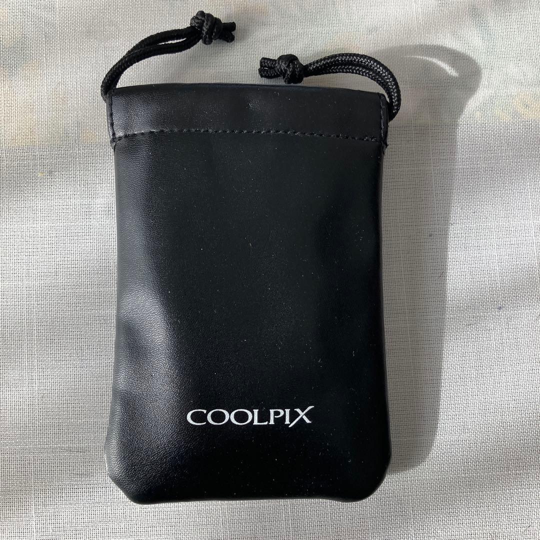 Nikon COOLPIX 赤 5倍光学ズーム