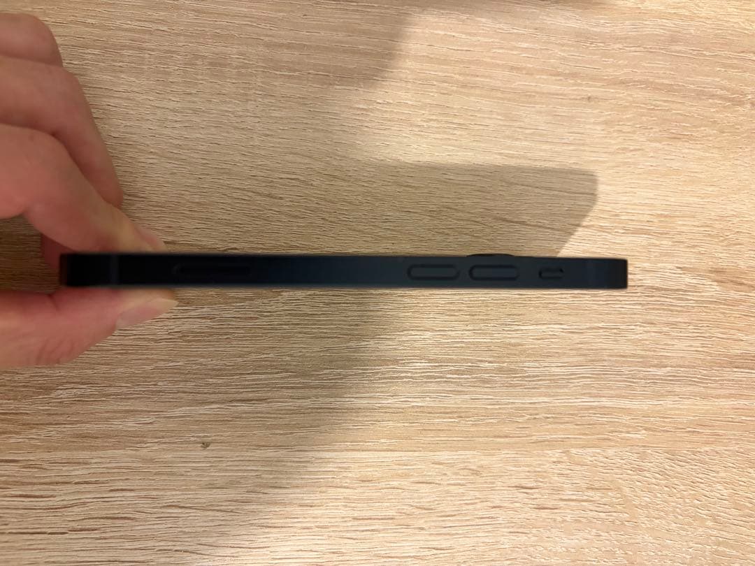 yoshi***　iPhone13 mini 256GB SIMフリー