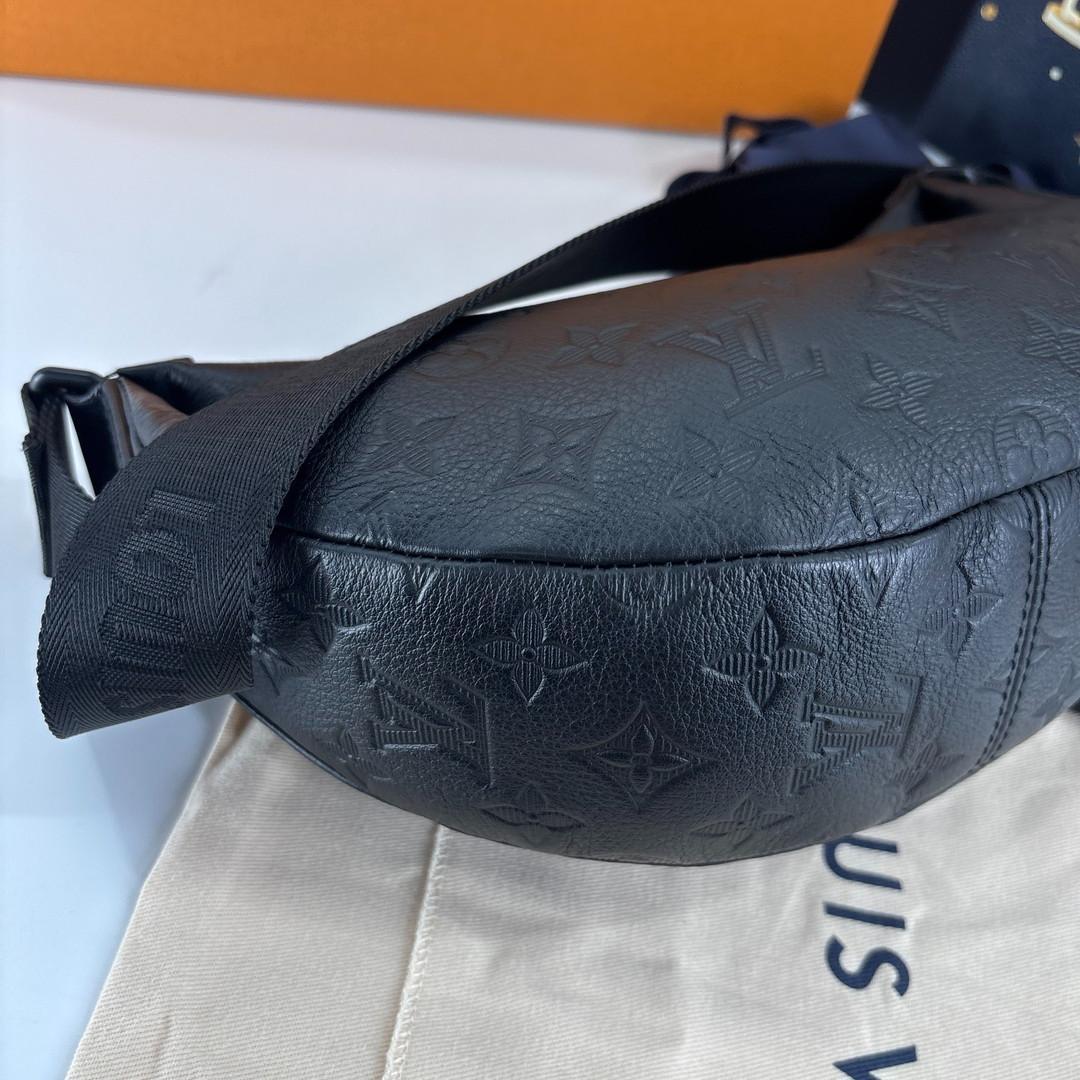 未使用 ルイヴィトン ハンモックバッグPM モノグラムシャドウ ショルダーバッグ