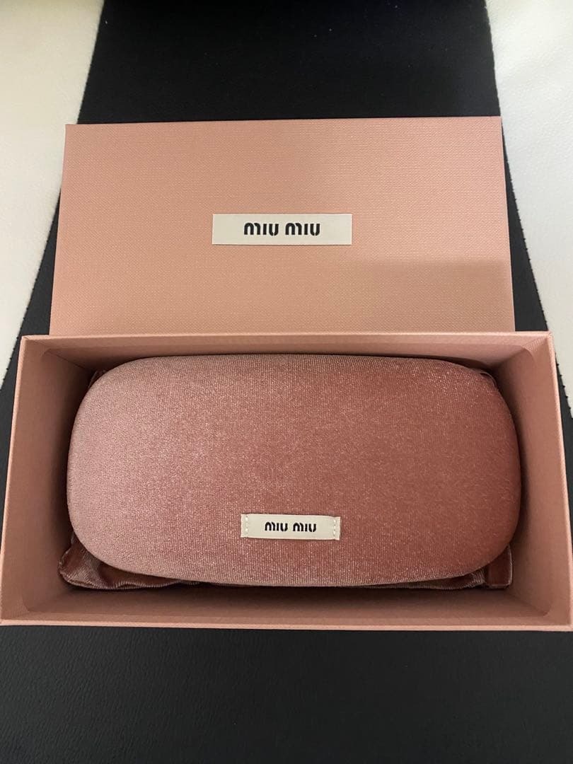 miumiu ミュウミュウ グリンプス サングラス