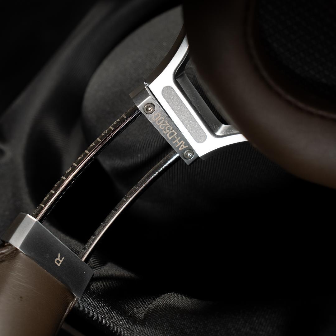 は*読様 DENON AH-D5200 ヘッドホン 密閉型 木製ハウジング 美品