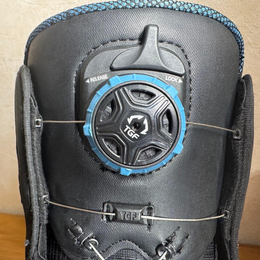 【新品】スノーボードブーツ　IGNIO　BOAブーツ　ダイヤル式　25cm