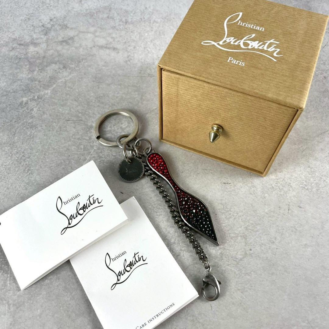 【極美品】クリスチャンルブタン キーリング レッドソール ロゴ金具 赤