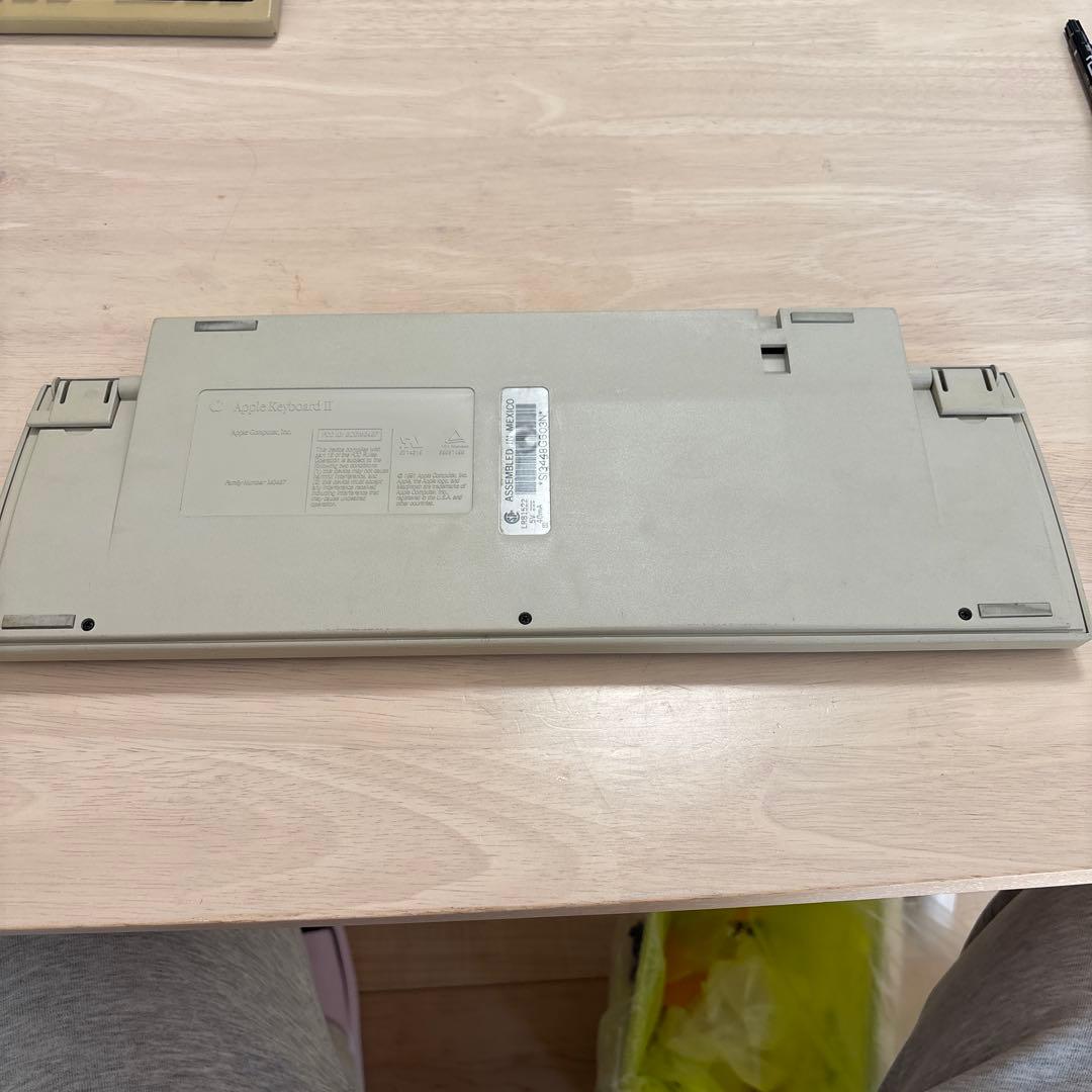 Macintosh Classic 収納バック＋キーボード　写真がすべて！現状渡