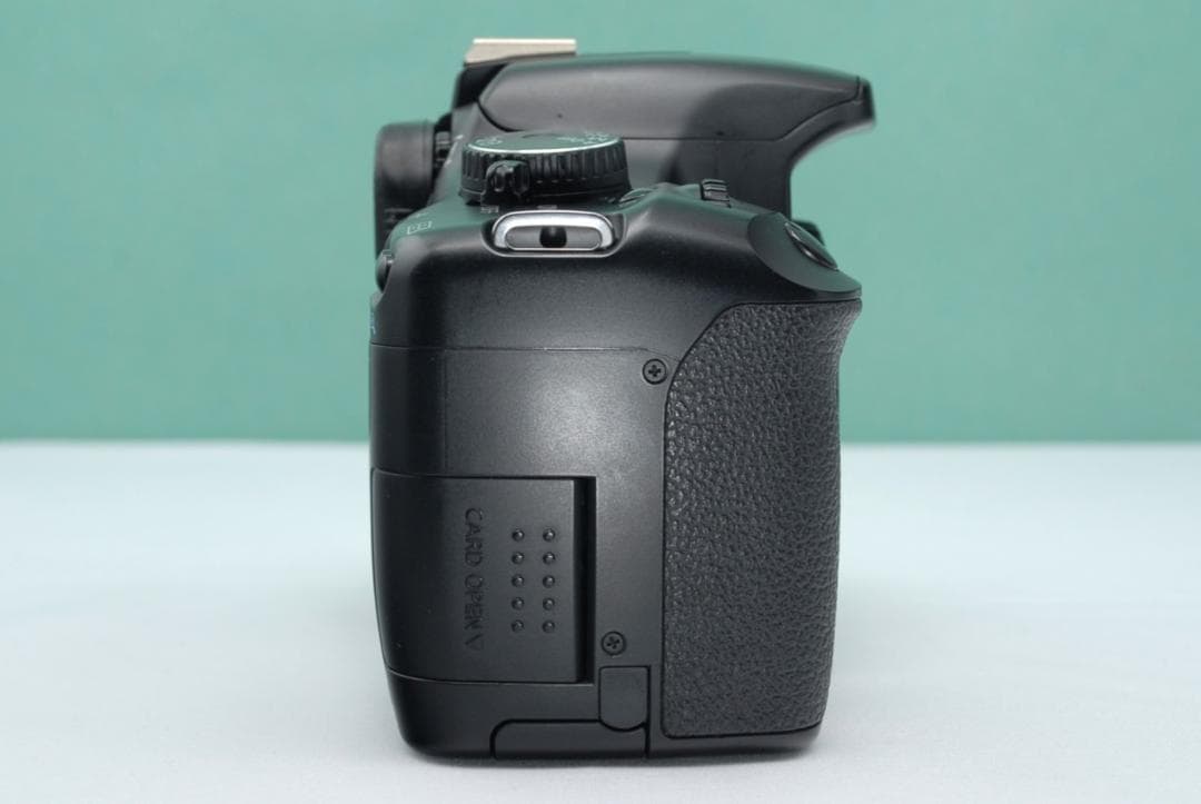 ☘️ショット数少✨️ Canon Kiss X2 一眼レフ 人気 軽量コンパクト