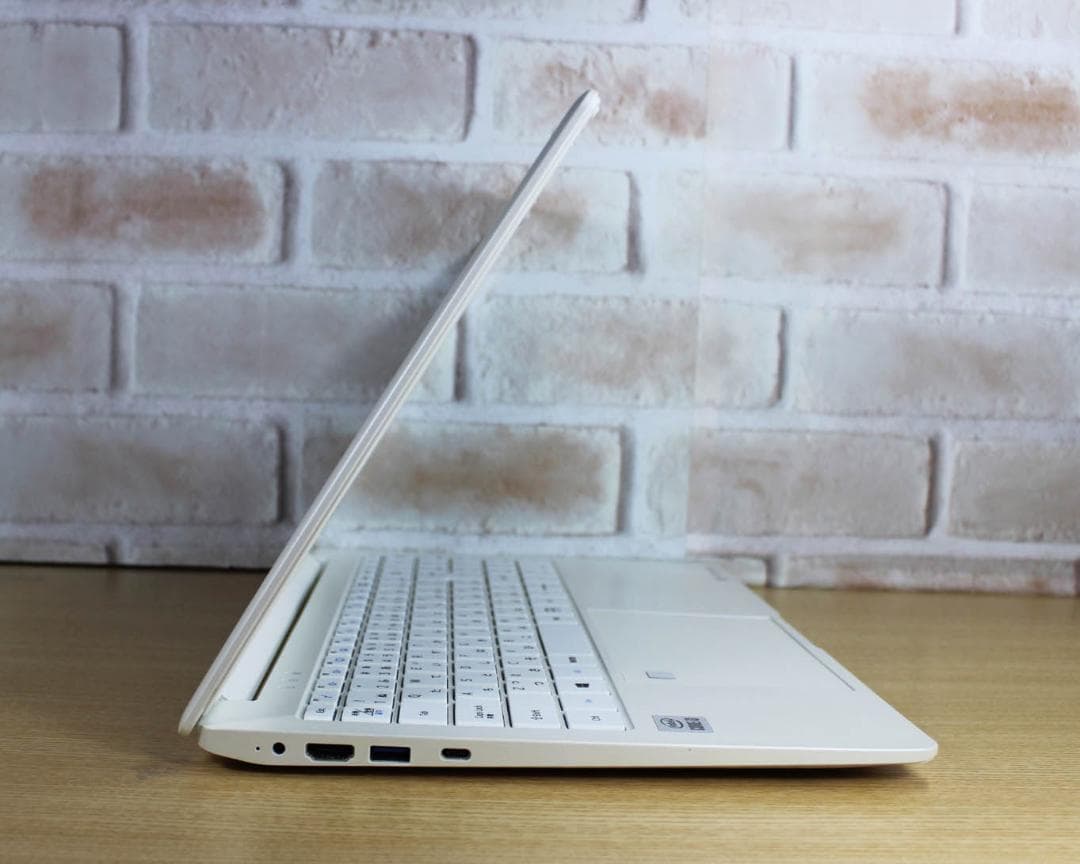 第10世代 Core i3✨フルHD✨SSD ノートパソコン Windows11