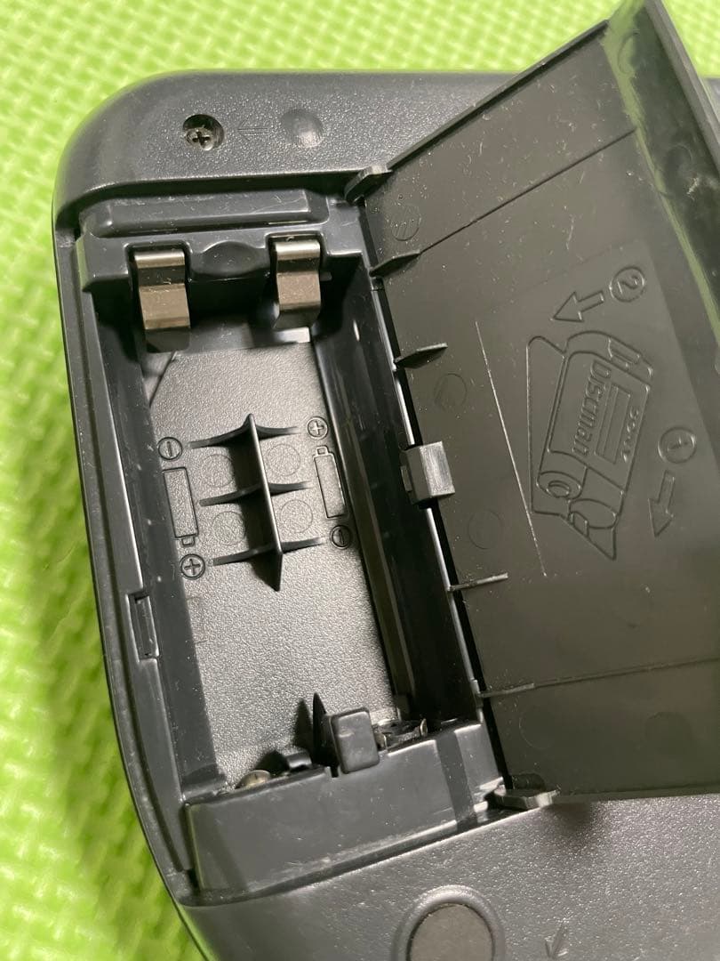 CD ウォークマン　音楽　流れる　SONY