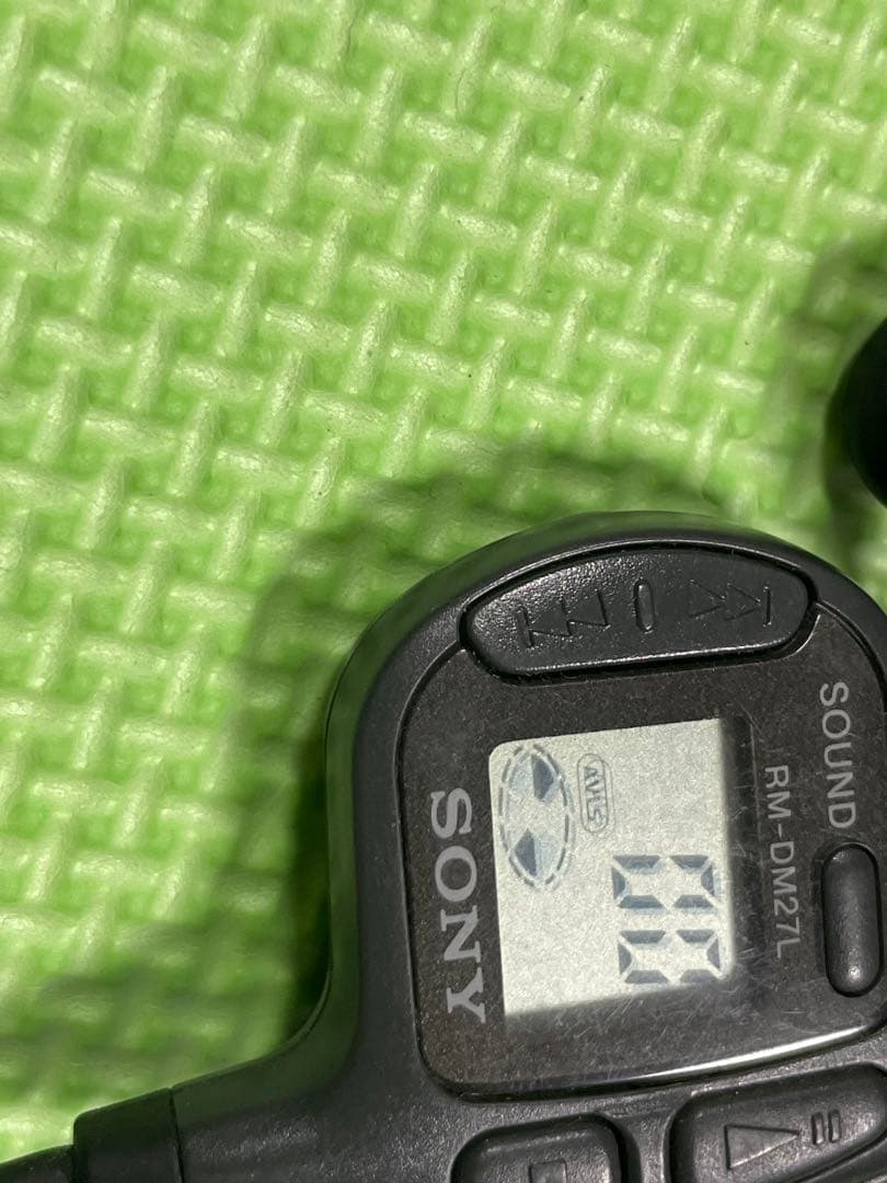 CD ウォークマン　音楽　流れる　SONY