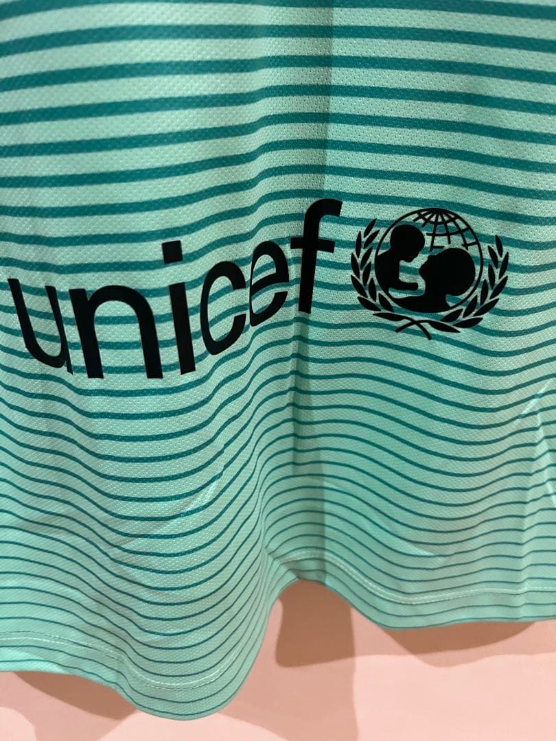 サッカー　NIKE バルセロナ ネイマール　ユニフォーム　未使用、タグ付き