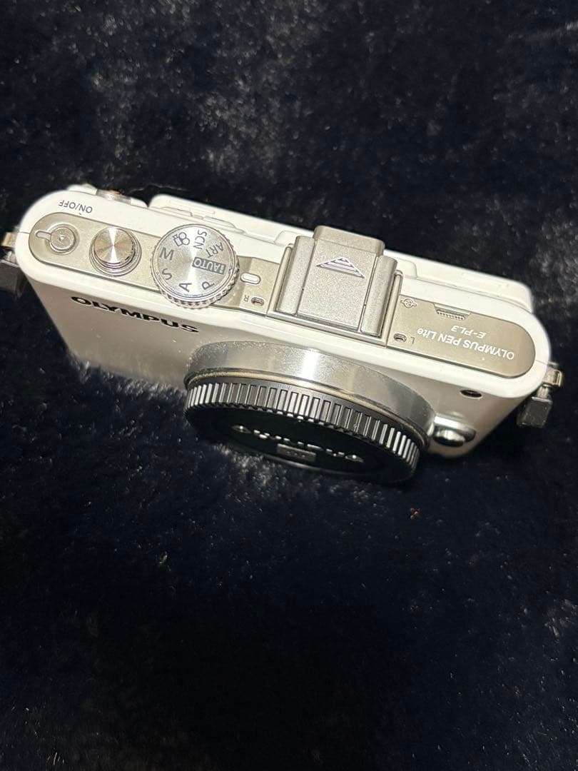 OLYMPUS PEN E-P1 two lens kit ホワイト動作品　美品