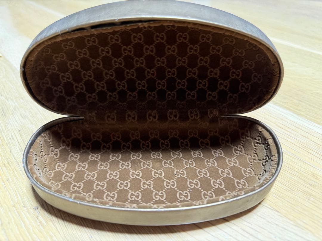 GUCCI ダークレッド ラウンド型サングラス