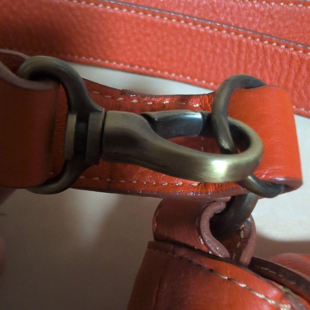 土屋鞄　牛革ショルダーバッグ 「フォンダ」シリーズ