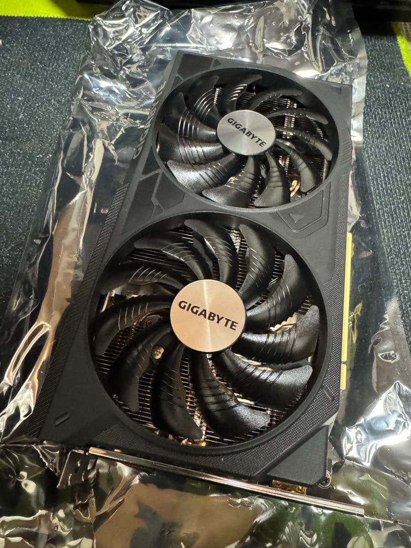 GV-N4070WF2OCV2-12GD 中古