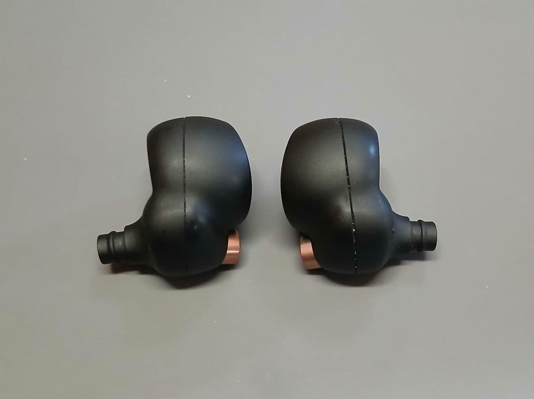 SONY　WF-1000XM4　ワイヤレス　ノイズキャンセリング　イヤホン