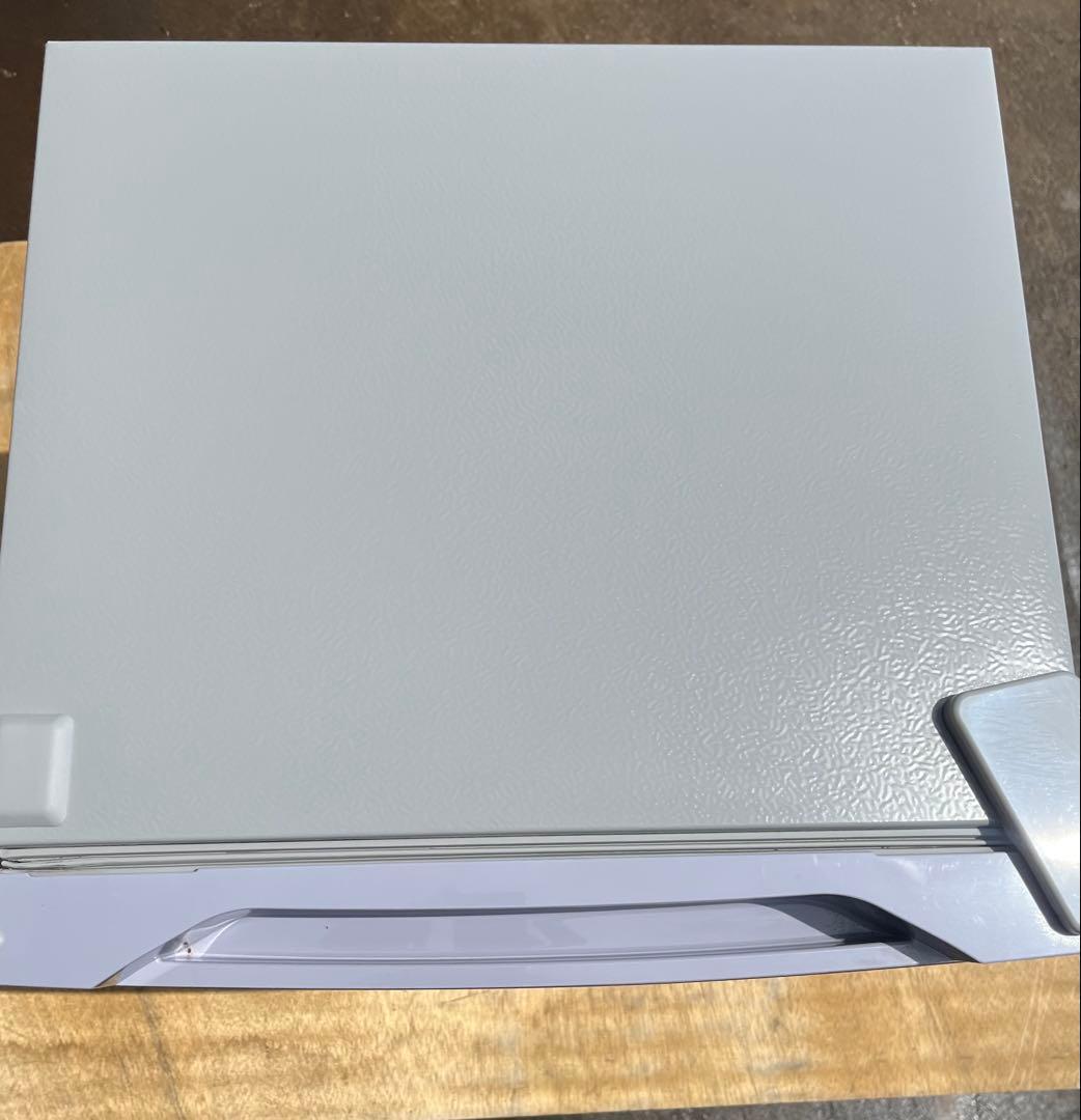 アイリスオーヤマ コンパクト冷凍庫 31リットル　2024年