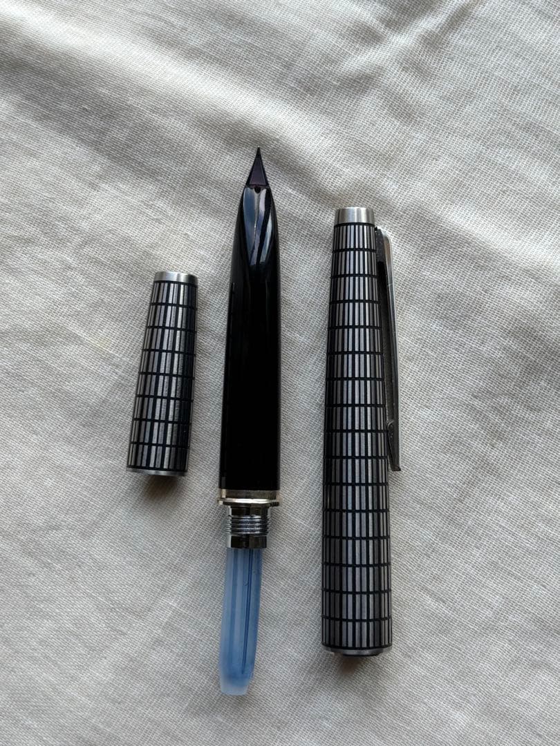 パイロットエリート格子柄万年筆18K