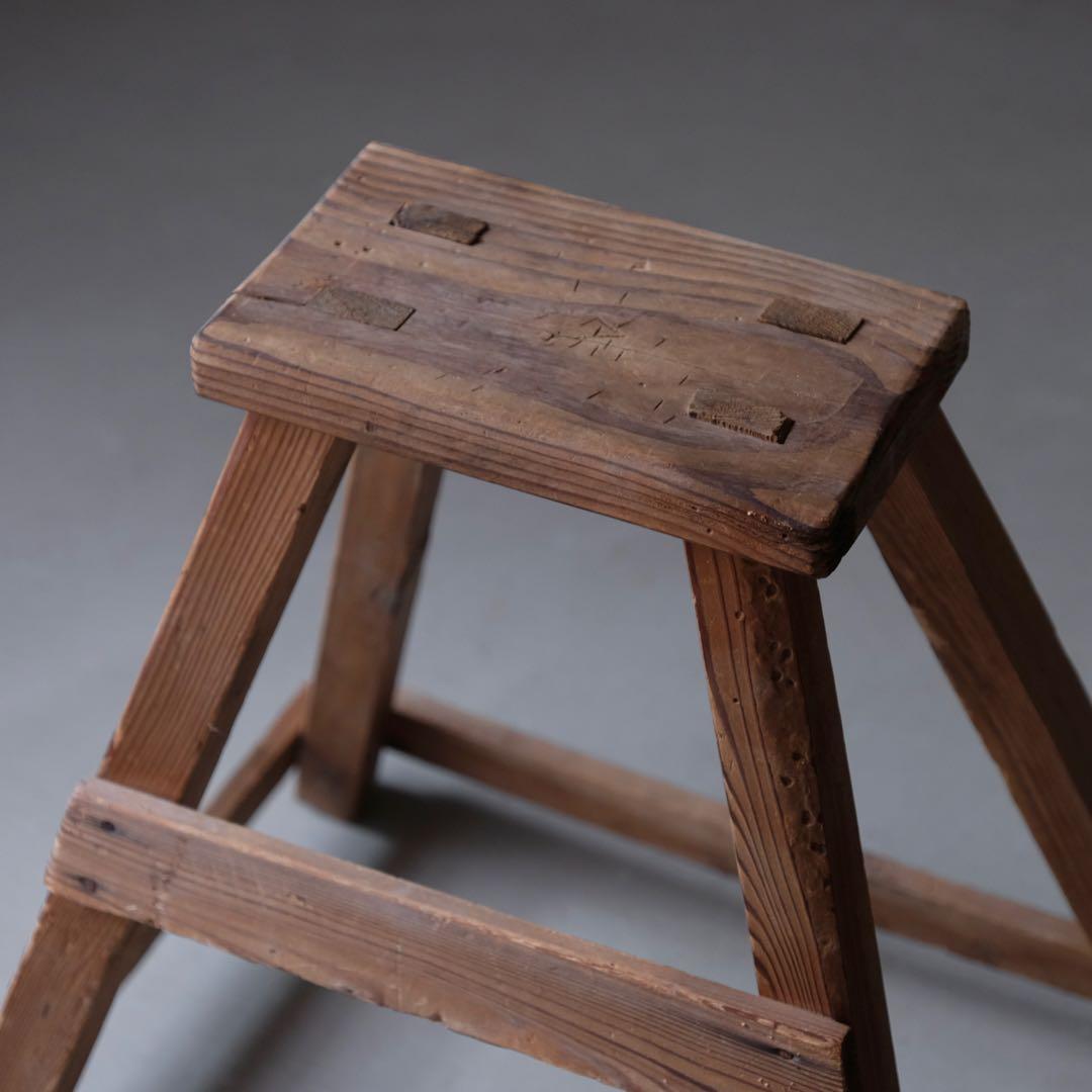 杉材 古いスツール B　椅子 チェア 展示台 花台 古家具 古民具 古道具 骨董